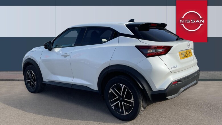Nissan Juke 1.0 DiG-T N-Connecta 5dr Petrol Hatchback